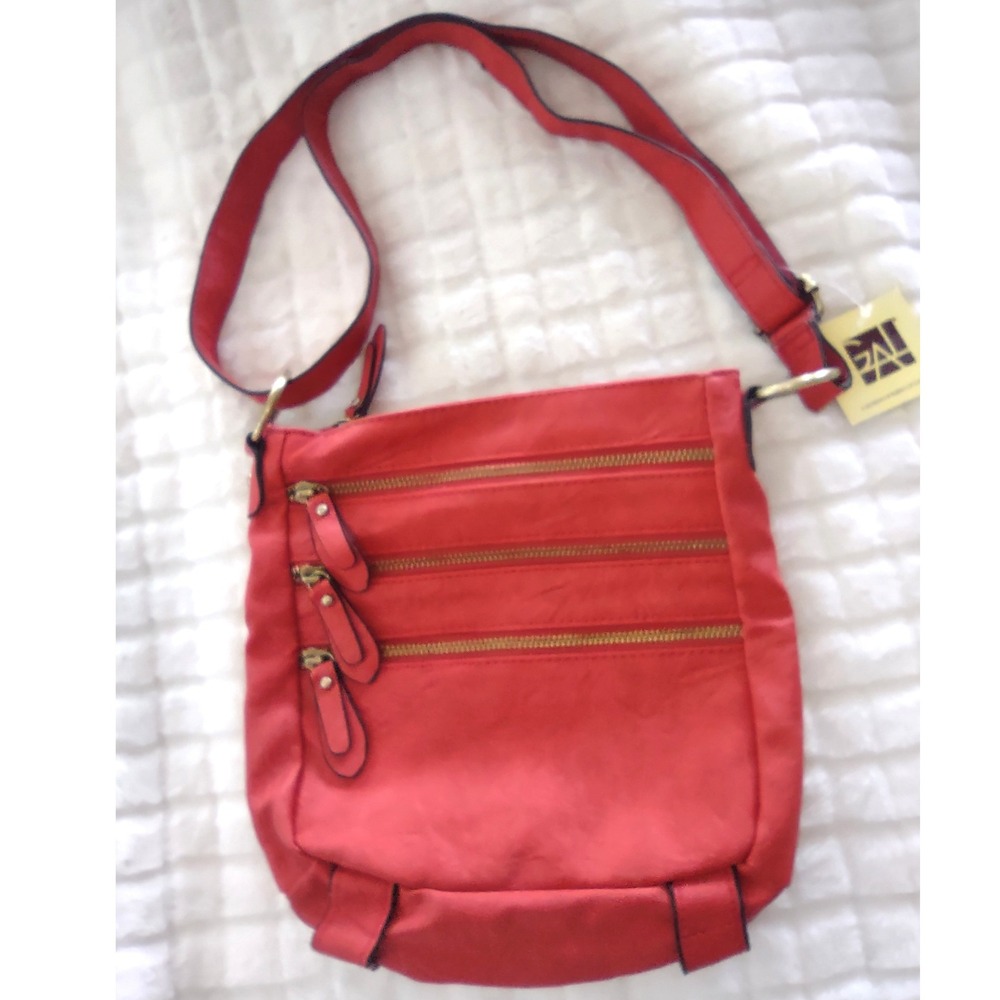 Gali Bueno of‎ California Red Multi-Pocket Crossbody Bag KVG53022GB